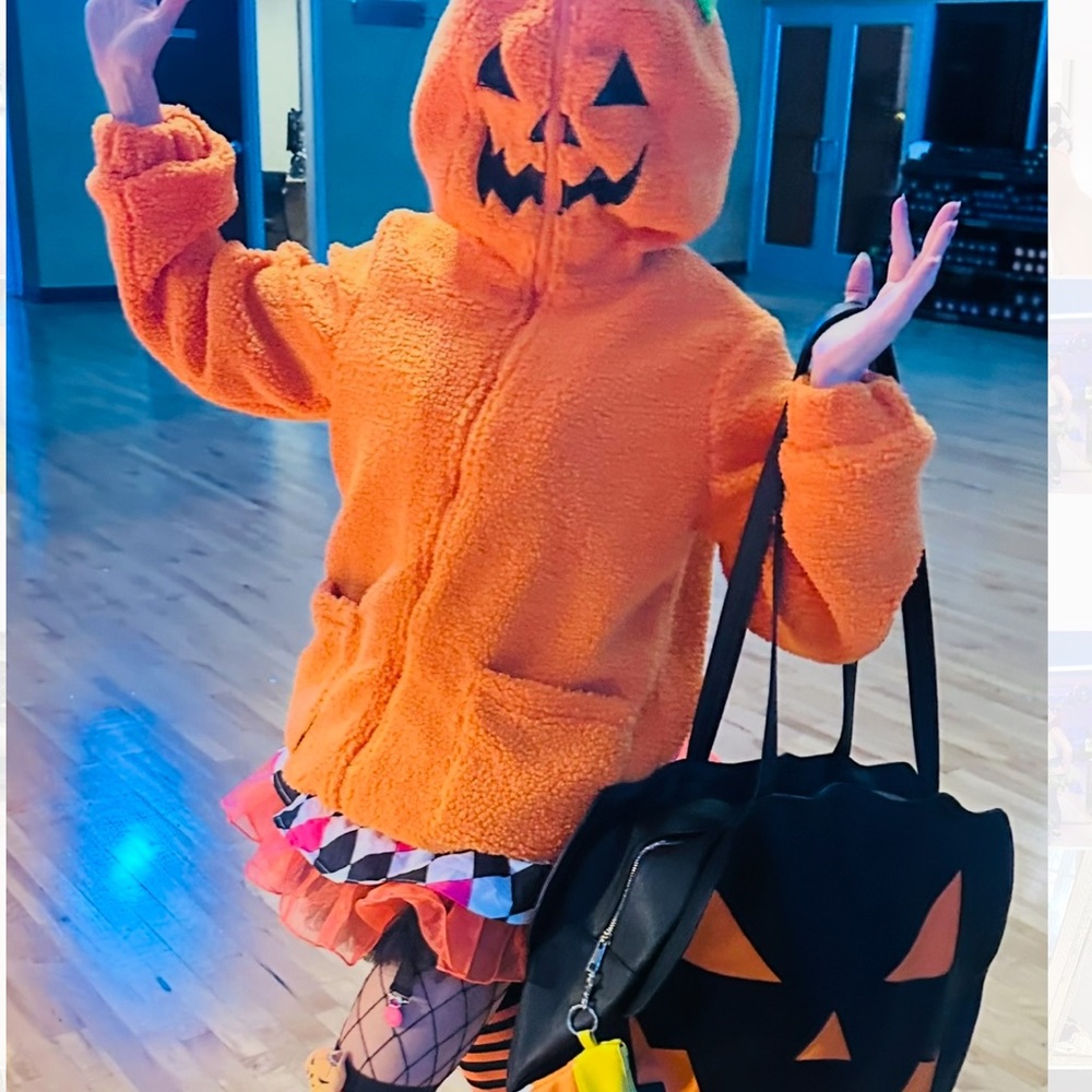 Dolls Kill Tricks n Treatz URBAN LEGEND PUMPKIN HOODED SHERPA JACKET oversized